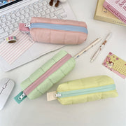 ペンケース 筆箱 ペン入れ 文房具 収納 ファスナー ポーチ 小物入れ キルティング風 軽量 パステル かわいい おしゃれ 女の子 レディース 通学 通勤 勉強 文具