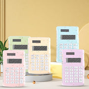 電卓 計算機 文房具 事務用品 事務用具 8桁表示 ソーラー充電 手のひらサイズ 小型 コンパクト 小さめ フタ付き カバー付き ミニサイズ シンプル カジュアル 可愛い キュート おしゃれ 学校 会社 会計作業