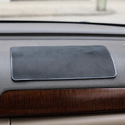 滑り止めシート ダッシュボードマット 車用 滑り止めマット ダッシュボード 滑り止め マット スマホ置き 車 スマホ 鍵 小物置き 落下防止 カー用品 車載 シンプル