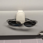 サングラスクリップ 車用 車載 サングラスホルダー メガネホルダー 車用品 カー用品 サンバイザー 磁石 収納 省スペース