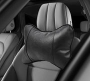 ネッククッション 車用クッション 首用 単品 首枕 カー用品 車用品 カーアクセサリー フェイクレザー ネックパッド ネックピロー ヘッドレスト ステッチ 取り付け簡単 負担軽減 通気性 ゴムベルト 中綿入り ふわふわ おしゃれ かっこいい スマート シンプル 黒 茶 ベージュ 灰
