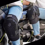 膝プロテクター 膝パッド 1対 両足用 バイク用品 膝当て 膝ガード 男女兼用 メンズ レディース ひざ 調整可能 面ファスナー マジック テープ 通気性 衝撃吸収 便利 簡単装着 ユニセックス 男性用 女性用