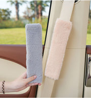 シートベルトカバー ショルダーパット 肩当て 単品 1個 カー用品 車用品 カーアクセサリー 無地 単色 シンプル スクエア フェイクファー かわいい おしゃれ ふわふわ 保護 簡単装着