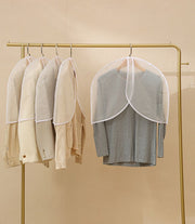 衣類カバー 単品 1枚 洋服カバー ショートタイプ 肩掛け 収納用品 ショルダーカバー 吊り下げ 保管 ほこり除け 埃除け 防塵 防汚 日用品雑貨 衣服 クローゼット スーツ ドレス コート