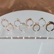 アクセサリースタンド リングスタンド 指輪スタンド リングホルダー ディスプレイスタンド アクセサリー用品 8個収納 クリア 透明 スクエア 四角 おしゃれ インテリア小物