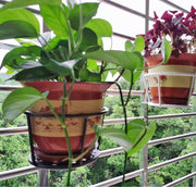 プラントホルダー 同色3点セット 植木鉢 鉢植え 金属製 フック付き 吊り下げ 引っ掛け 省スペース フラワースタンド ガーデニング用品 ベランダー バルコニー 屋外 室内 園芸 ガーデニング 観葉植物 家庭菜園 ハンギングバスケット 園芸ラック 置き台 ラック 手すり シンプル お洒落