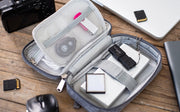 ガジェットポーチ ガジェットケース 収納ポーチ 小物入れ ケーブル イヤホン 充電器 スマホ PC周辺小物 多収納 ファスナー 無地 シンプル すっきり トラベルポーチ 旅行 出張