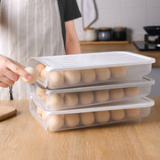 タマゴケース エッグケース 卵収納トレー キッチン収納 整理 食品保存容器 冷蔵庫 重ねられる 省スペース スッキリ 取出し口