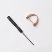 Dカン ネジ式 2個セット ドライバー付き 手カン 金具 部品 レザークラフト アクセサリー クラフト材料 持ち手 ショルダーストラップ 手作り