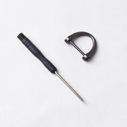 Dカン ネジ式 2個セット ドライバー付き 手カン 金具 部品 レザークラフト アクセサリー クラフト材料 持ち手 ショルダーストラップ 手作り