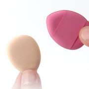 メイクパフ ミニサイズ スポンジ クッション 指用 フィンガーパフ 同色4個セット ファンデーション コンシーラー パウダー リップぼかし しずく型 かわいい おしゃれ メイク道具 お化粧グッズ メイク小物