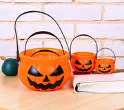 ハロウィンバケツ 5個セット パンプキンばけつ かぼちゃ 仮装 子供 お菓子入れ 入れ物 かご バッグ パーティーグッズ 飾り 装飾 飾り付け ジャックオーランタン 顔つき インテリア雑貨 イベント用品 おしゃれ かわいい オレンジ