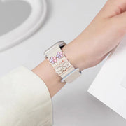 バンドチャーム 4個セット アップルウォッチ用 スマートウォッチアクセサリー AppleWatch アクセサリー チャーム ラインストーン キラキラ 花 フラワー ハート リボン 揺れる レディース かわいい おしゃれ 重ね付け キュート はなやか 金色 銀色