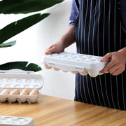 卵ケース 卵入れ エッグホルダー 12個収納 蓋付き 冷蔵庫 卓上 たまご タマゴ 省スペース スタッキング 台所用品 キッチングッズ 簡単 便利 保存容器 日用品雑貨