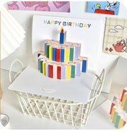 グリーティングカード バースデーカード お誕生日カード メッセージカード 単品 1枚 文房具 スクエア 正方形 二つ折り 3D 立体 切り絵 飛び出すイラスト ケーキ ブラウン レッド ブルー かわいい キュート おしゃれ プレゼント ギフト