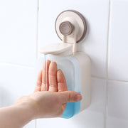ソープディスペンサー ソープボトル 壁掛け バス用品 粘着式 吸盤 プッシュ式 穴あけ不要 取付け簡単 お風呂場 洗面所 バスルーム キッチン シンプル 衛生的 便利グッズ 吊り下げ 日用品雑貨 押し出し 半透明 中が見える