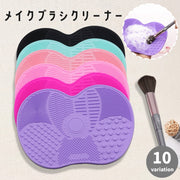 メイクブラシクリーナー 化粧ブラシクリーナー クリーニングマット 吸盤付き 吸着 シリコン製 化粧ブラシ 化粧筆 筆洗い ブラシケア 洗浄 掃除 お手入れ 便利