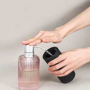 ソープディスペンサー 詰め替えボトル 液体石鹸 ハンドソープボトル シリコン 240ml ランドリーボトル 洗濯洗剤 食器用洗剤 スクイーズ 洗剤ボトル 容器 ケース 詰め替え用 シンプル