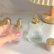 アトマイザー 詰め替え容器 スプレーボトル 30ml 50ml 100ml ガラス瓶 ディスペンサー スプレー 香水 小分けボトル ポータブル ミニボトル アロマ フレグランス コロン シンプル おしゃれ 上品 かわいい コンパクト 持ち運び