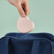 裁縫セット ソーイングセット 裁縫道具 裁縫用品 ハンドメイド用品 ハート型 コンパクト 小さめ 持ち歩き可能 糸切りバサミ マチ針 縫い糸 糸通し ボタン 縫い糸 安全ピン とげぬき 糸通し ピンセット 無地 シンプル フェミニン ガーリー 可愛い キュート おしゃれ