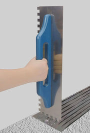 クシ目コテ 48cm こて 鏝 ステンレス製 左官工具 手動工具 クシ目ゴテ クシメゴテ DIY 石工用 床施工 壁施工 タイル貼り モルタル塗り 下地処理 仕上げ作業 均一塗布 厚み調整