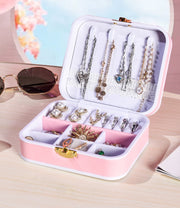 アクセサリーケース ジュエリーケース アクセサリーボックス ジュエリーボックス レディース 女性 コンパクト ミニサイズ ハードケース 保管 持ち歩き 小物入れ かわいい おしゃれ
