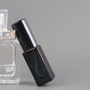 アトマイザー スプレーボトル 5ml 10ml 詰め替え容器 ガラス アロマ 香水 パフューム 消毒液 持ち歩き 携帯用 ミニボトル プッシュ式 無地 クリア シンプル