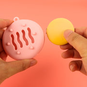 パフケース メイクスポンジケース メイクブラシクリーナー スポンジ入れ フラット 平型 円形 空容器 持ち運び 通気性 収納 保管 入れ物 シリコン製 柔らかい 便利 かわいい