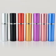 アトマイザー 詰め替え容器 スプレーボトル 持ち運び 5ml ディスペンサー スプレー 香水 小分けボトル ポータブル コンパクト 小さい 軽量 ミニボトル アロマ フレグランス コロン シンプル おしゃれ 上品 かわいい 金色 銀色 黒 ピンク 赤 青 紫