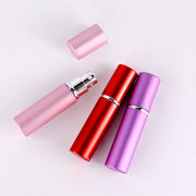 アトマイザー 詰め替え容器 スプレーボトル 持ち運び 5ml ディスペンサー スプレー 香水 小分けボトル ポータブル コンパクト 小さい 軽量 ミニボトル アロマ フレグランス コロン シンプル おしゃれ 上品 かわいい 金色 銀色 黒 ピンク 赤 青 紫
