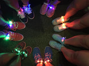 靴紐 靴ひも 1足用 LEDライト 光る 結ばない ほどけない ボタン電池 シューズ スニーカー レディース 女性 メンズ 男性 ユニセックス 男女兼用 リチウム 夜間 夜 夜道 ナイトラン ランニング ジョギング コンサート ライブ フェス ハロウィン 仮装 スポーツ