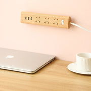 電源タップホルダー 4個セット スライド式 粘着式 壁掛け 壁面 収納 貼り付け 取り付け 固定 テープ 簡単 配線 整理 すっきり リモコン ルーター 便利