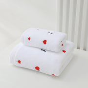 バスタオル 入浴用品 入浴グッズ バス雑貨 バス用品 生活雑貨 日用雑貨 刺繍 長方形 70×136cm 総柄 ハート柄 ピンク ホワイト グレー シンプル フェミニン ガーリー 可愛い キュート おしゃれ お風呂 バスルーム 浴室