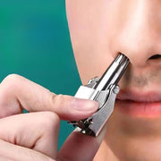 鼻毛カッター エチケットカッター 手動式 コンパクト 水洗い可 持ち運び 携帯 鼻毛処理 耳毛処理 鼻毛トリマー 鼻毛切り ブラシ付き シンプル 男女兼用 メンズ レディース