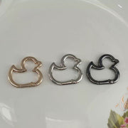 カラビナ キーホルダー アヒル型 同色5個セット アクセサリーパーツ ミニ 小さめ メタル 金属 留め具 金具 手芸 ハンドメイド DIY 手作り クラフト材料 おしゃれ かわいい