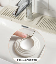 水切りマット キッチン用品 シリコン 蛇口排水マット キッチンカウンター 流し台 スポンジ置き 石鹸置き 蛇口 水栓 北欧 お手入れ簡単 錆びない ナチュラル グレー オフホワイト 白 グリーン シンプル 無地