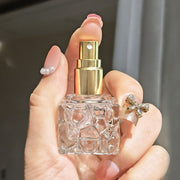 アトマイザー 10ml 香水 詰め替え 容器 ボトル キャップ スプレー かわいい おしゃれ 高級感 コンパクト ミニ 持ち運び 携帯