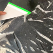 水切りワイパー 車用スクイージー 洗車用ワイパー カー用品 洗車用品 スクレーパー 窓ガラス 霜取り 水滴除去 水垢対策 水きり コンパクト 持ち手付き
