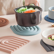 鍋敷き コースター 耐熱マット 鍋置き キッチン用品 台所用品 シリコン製 コップ敷き お皿置き 卓上 おしゃれ かわいい