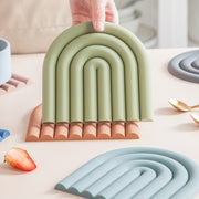 鍋敷き コースター 耐熱マット 鍋置き キッチン用品 台所用品 シリコン製 コップ敷き お皿置き 卓上 おしゃれ かわいい