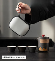茶器ケース 茶器バッグ ティーセット 収納バッグ 茶器収納 茶碗 小物入れ 立体的 ストラップ付き ティーポット型 中国茶 日本茶 茶道 持ち運び おしゃれ ポータブル 衝撃吸収 便利