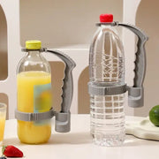ペットボトル用ハンドル ペットボトルホルダー 持ち手 手持ち 取っ手 注ぐ 簡単 楽々 取り付け簡単 シンプル無地 持ち運び 注ぎやすい