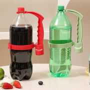 ペットボトル用ハンドル ペットボトルホルダー 持ち手 手持ち 取っ手 注ぐ 簡単 楽々 取り付け簡単 シンプル無地 持ち運び 注ぎやすい