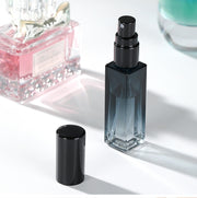 アトマイザー 10ml ガラス瓶 小分け 詰め替え容器 スプレーボトル 香水 化粧水 旅行 持ち運び 携帯用 透明 クリア