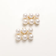 シューズクリップ 2個セット 1足分 シューパーツ レディース シューズアクセサリー フェイクパール パール調 上品 華やか 入学式 卒業式 結婚式 お呼ばれ 発表会 ビジネス 靴の飾り クリップタイプ ワンタッチ おしゃれ 靴用 パンプス 挟むだけ