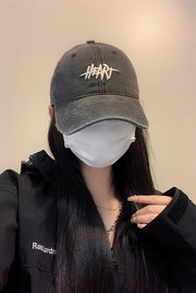 キャップ ベースボールキャップ 野球帽 レディース メンズ 男女兼用 ユニセックス 帽子 ぼうし ハット 英字 ロゴ 刺繍 サイズ調節可能 日よけ 紫外線対策 UV対策 ウォッシュ加工 つば付き デニム調 シンプル カジュアル おしゃれ 普段使い お出かけシーン アウトドア スポーツ観戦