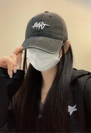 キャップ ベースボールキャップ 野球帽 レディース メンズ 男女兼用 ユニセックス 帽子 ぼうし ハット 英字 ロゴ 刺繍 サイズ調節可能 日よけ 紫外線対策 UV対策 ウォッシュ加工 つば付き デニム調 シンプル カジュアル おしゃれ 普段使い お出かけシーン アウトドア スポーツ観戦
