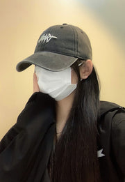 キャップ ベースボールキャップ 野球帽 レディース メンズ 男女兼用 ユニセックス 帽子 ぼうし ハット 英字 ロゴ 刺繍 サイズ調節可能 日よけ 紫外線対策 UV対策 ウォッシュ加工 つば付き デニム調 シンプル カジュアル おしゃれ 普段使い お出かけシーン アウトドア スポーツ観戦