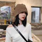 ニット帽 ビーニー レディース 帽子 ぼうし ロゴ ゆったり あったか おしゃれ カジュアル 秋冬 防寒対策 暖かい 女性用 ブラック ホワイト グレー ピンク 黒 白