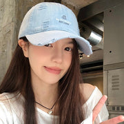 ベースボールキャップ 野球帽 レディース 女性 メンズ 男性 ユニセックス 男女兼用 お揃い ペアルック 帽子 ファッション雑貨 英語 英字 アルファベット 刺繍 ダメージ加工 サイズ調整可能 カジュアル ポップ 可愛い キュート クール かっこいい おしゃれ 春 夏 お出かけ お散歩 通勤 通学 レジャー アウトドア キャンプ